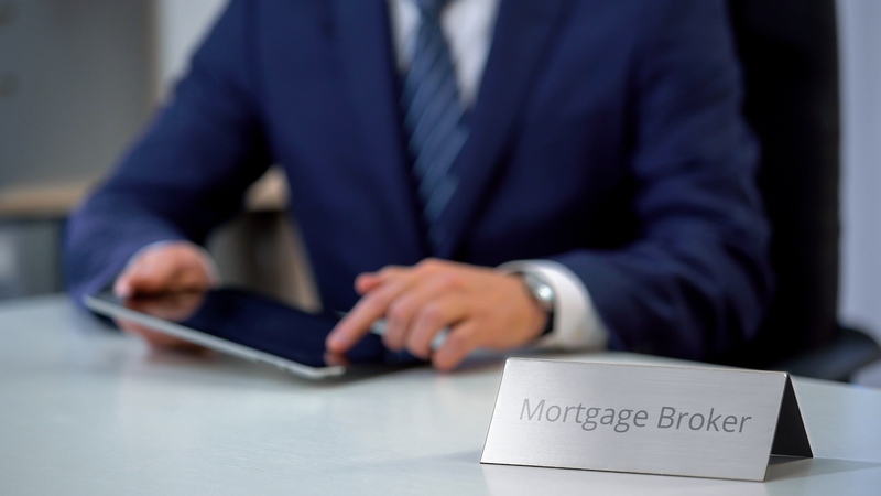 Your Mortgage Is Up For Renewal, Is It Time to Switch Providers? - Source Mortgage - Mortgage Experts Alberta - Featured Image