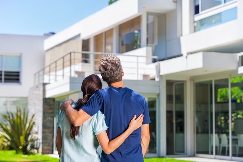 What to Consider When Upsizing Your Home - Source Mortgage Centre - Mortgage Brokers - Featured Image